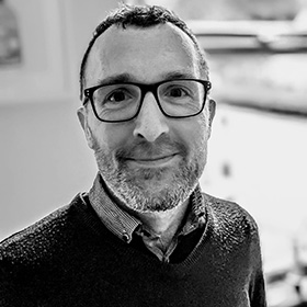 Dr David Barns