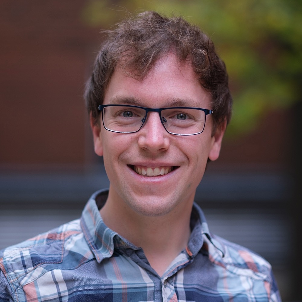 Dr Andrew J Bladon