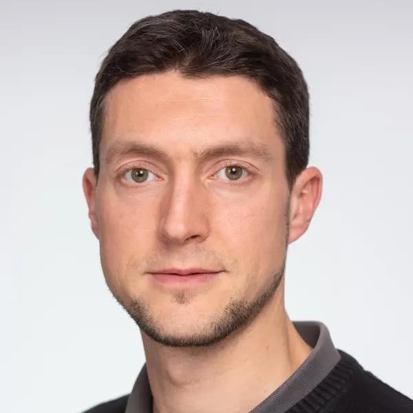 Dr Colin Nolden