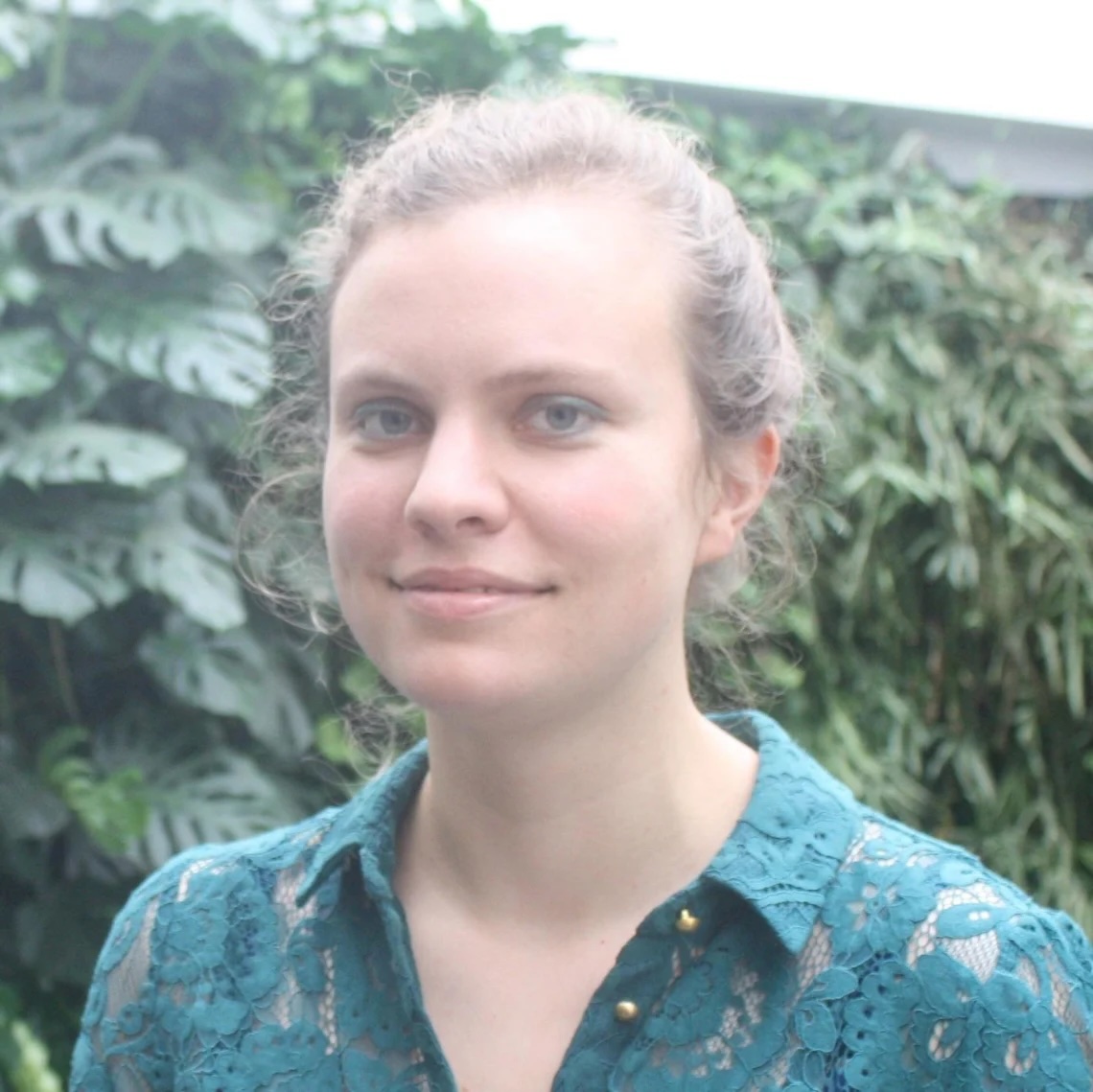 Dr Emma E Garnett