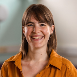 Dr Robyn Wootton