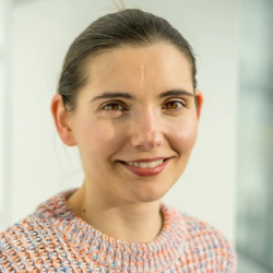 Dr Viktoria Mileva