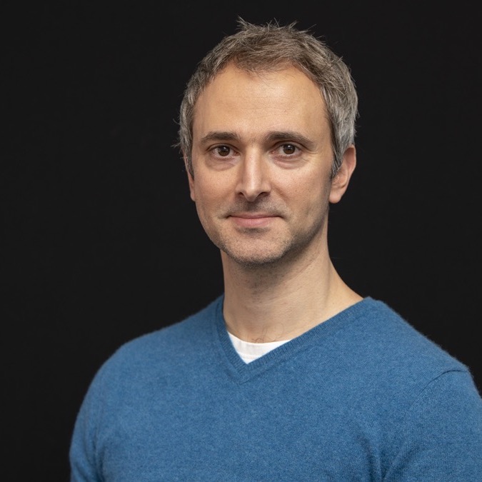 Prof Etienne Roesch