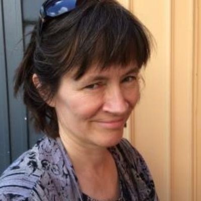 Dr Helen Newing