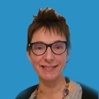 Dr Lynda Webb