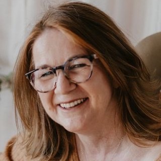 Dr Rebecca Chasey