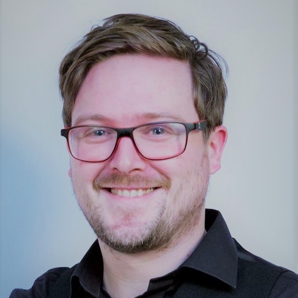 Dr Scott J McGrane