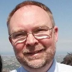 Dr Tom Smulders